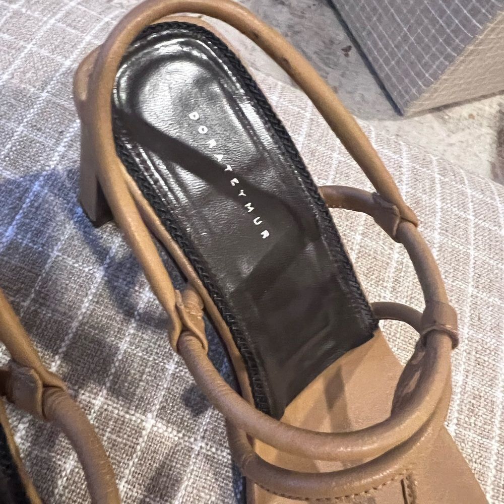 Dorateymur tan square toed sandals - Picture 4 of 8